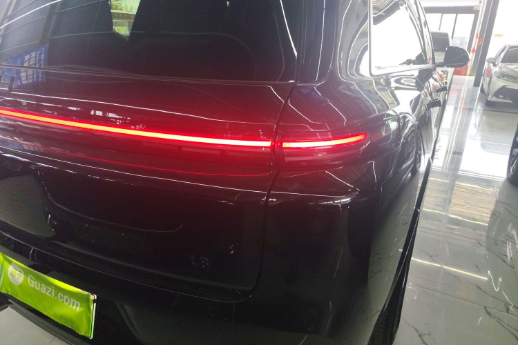 理想汽车 理想L8 2023款 Air车身外观6007