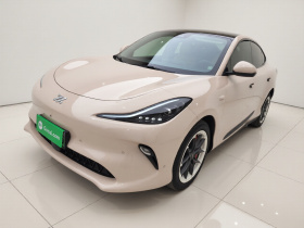 智己汽车 智己LS6 2025款 灵蜥智驾版