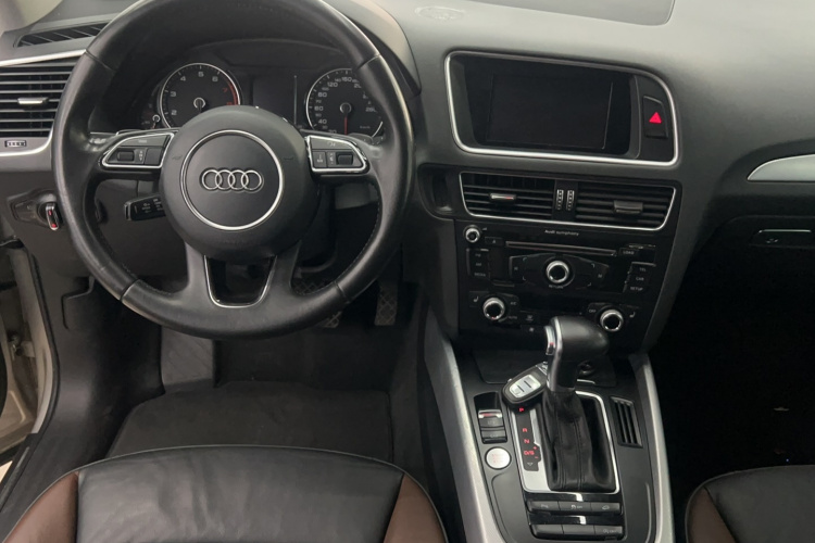 奥迪Q5 2017款 40 TFSI 技术型局部细节16