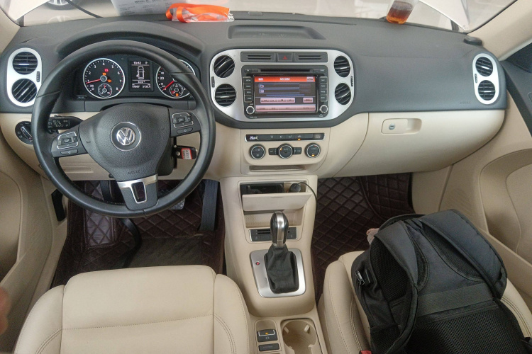 大众 途观 2015款 1.8TSI 自动两驱舒适版中控内饰7002