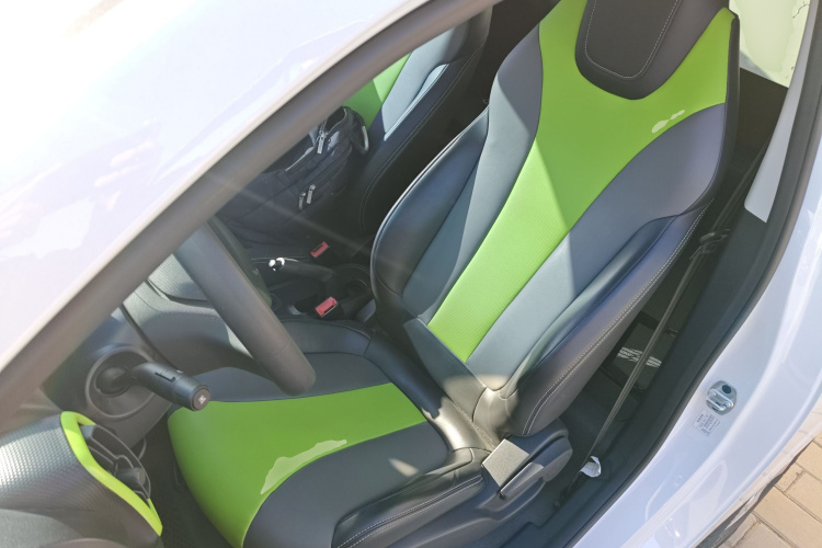 荣威 科莱威CLEVER 2021款 302km全能版局部细节19