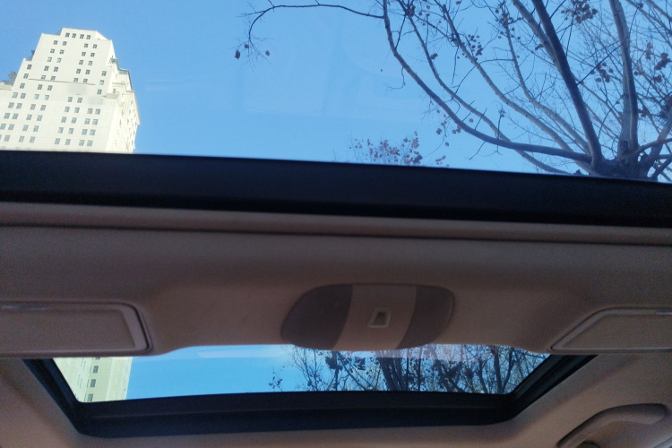 奔驰S级 2012款 S 400 L HYBRID Grand Edition中控内饰22