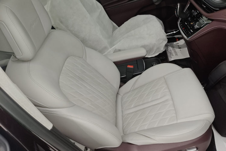 别克GL8 2022款 Avenir艾维亚 六座贤礼版局部细节41