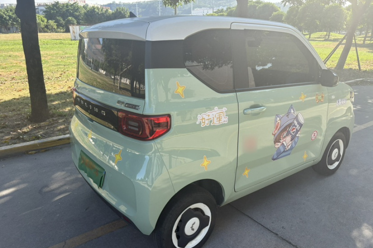 五菱汽车 宏光MINIEV 2022款 马卡龙臻享款 磷酸铁锂车身外观6002