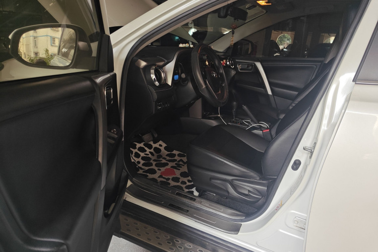 丰田 RAV4荣放 2016款 2.0L CVT两驱风尚版 国V中控内饰20