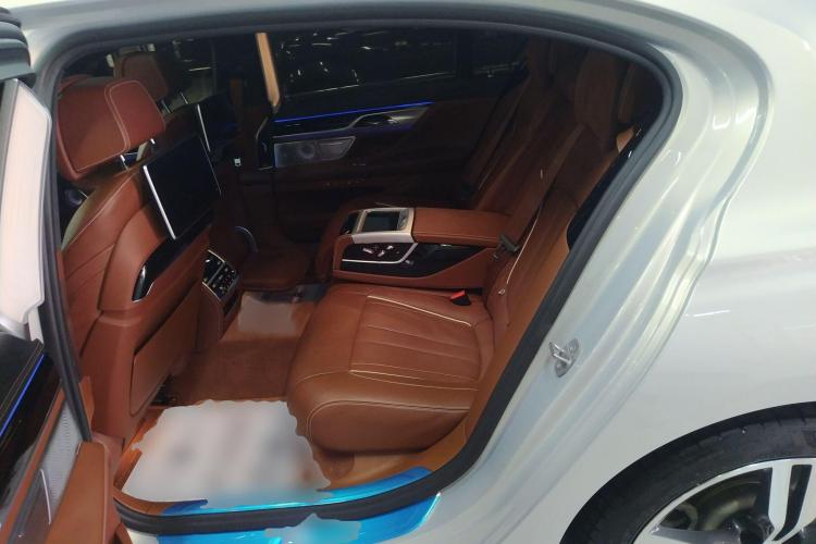 宝马7系 2018款 740Li xDrive 尊享型 M运动套装中控内饰21