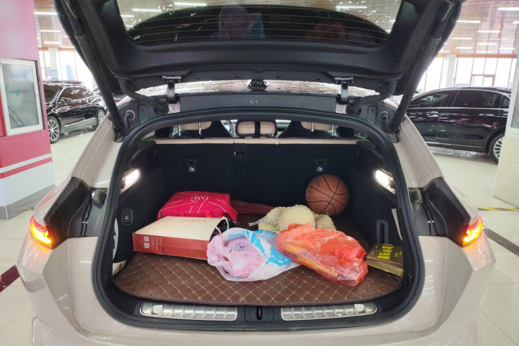 蔚来ET5T 2024款 75kWh Touring机舱底盘23