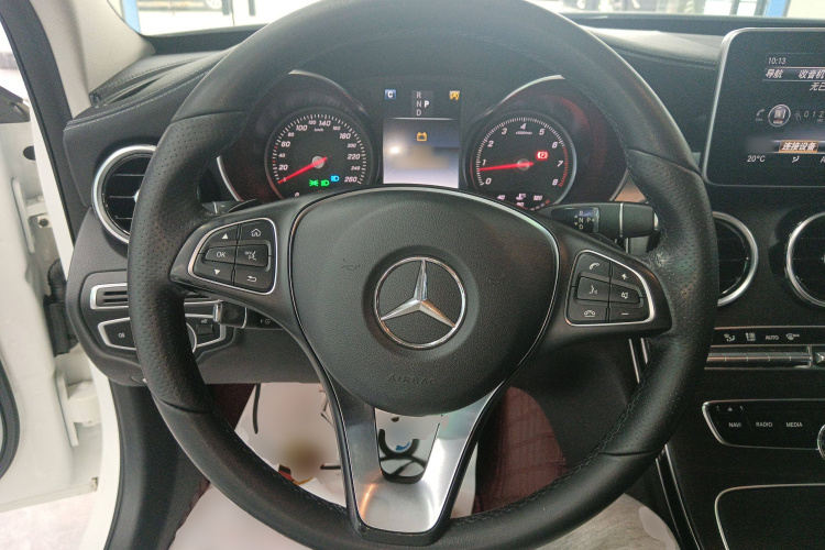 奔驰C级 2018款 C 180 L 时尚型运动版中控内饰13