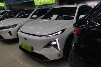 吉利银河 银河L7 2024款 1.5T 115km PLUS  龙腾版