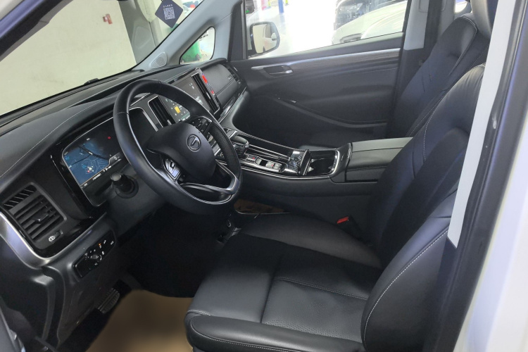 广汽传祺 传祺M8 2021款 领秀系列 390T 尊贵版局部细节19