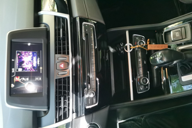 宝马2系旅行车 2016款 218i 运动设计套装局部细节16