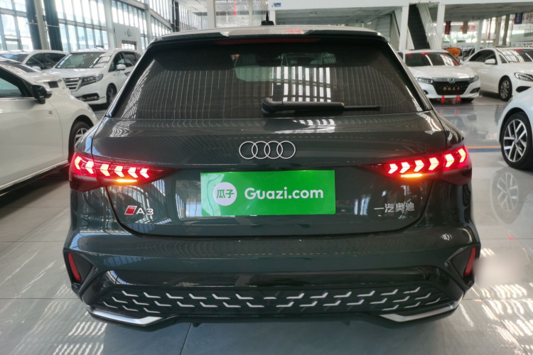 奥迪A3 2025款 Sportback 35TFSI 飞驰尊享型车身外观6