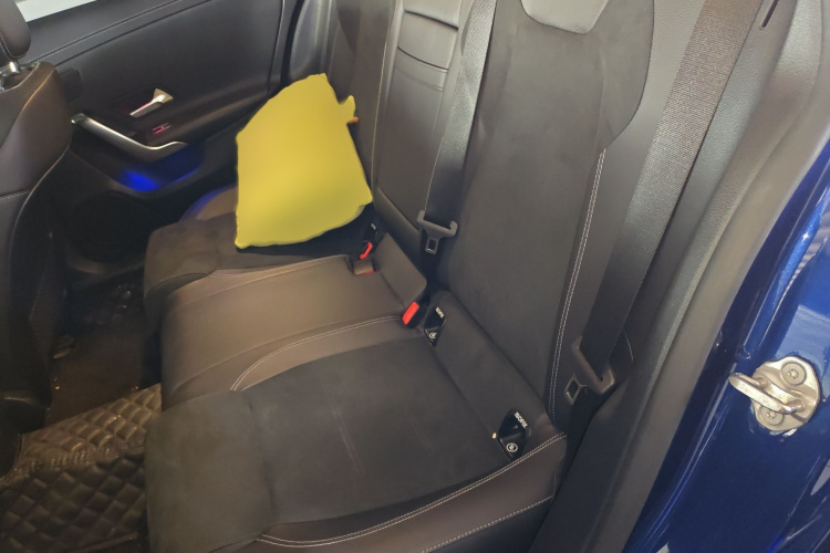 奔驰A级 2020款 A 200 L 运动轿车中控内饰7003