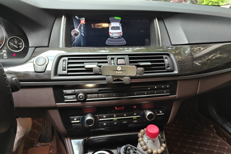 宝马5系 2014款 525Li 豪华设计套装局部细节16