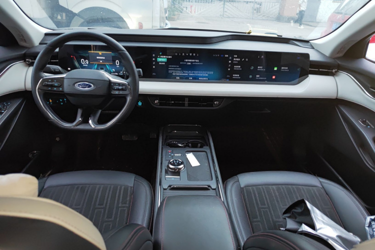 福特 蒙迪欧 2022款 改款 EcoBoost 245 豪华型中控内饰12