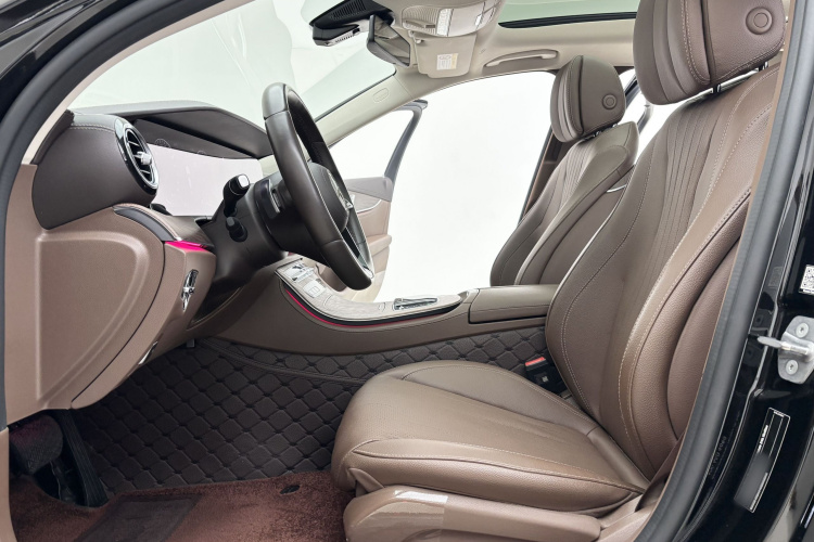 奔驰E级 2023款 改款 E 300 L 豪华型局部细节19