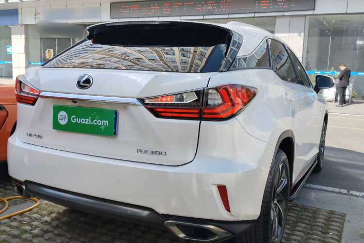 雷克萨斯RX 2016款 300 四驱典雅版 国V车身外观7