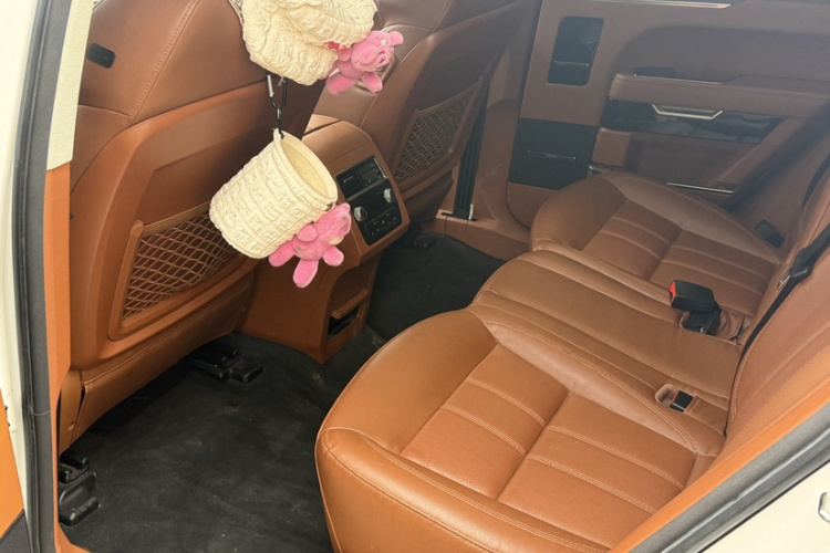 众泰T700 2017款 1.8T 双离合尊贵型中控内饰7003