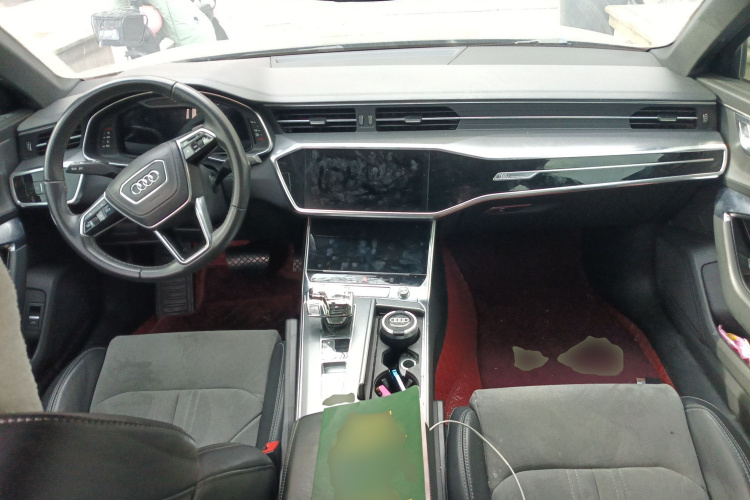 奥迪A6L 2023款 45 TFSI 臻选动感型中控内饰12