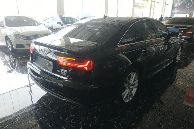 奥迪A6L 2018款 30周年年型 45 TFSI quattro 运动型车身外观6005