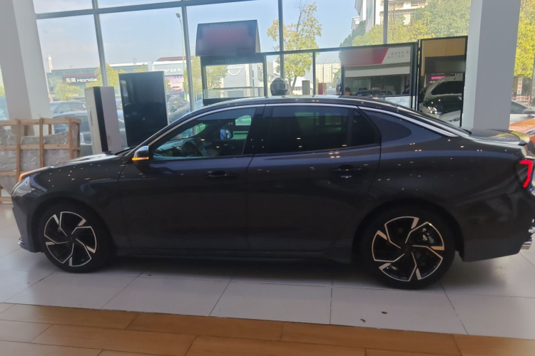 领克03 2025款 1.5TD DCT冠军版Pro车身外观6003