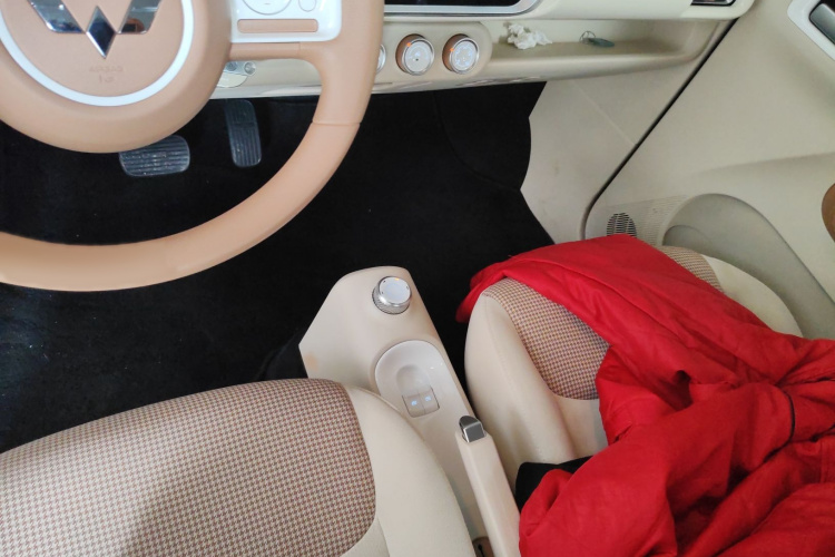 五菱汽车 宏光MINIEV 2024款 第三代 215km 进阶版局部细节18