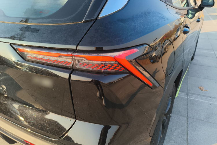 捷途大圣 2025款 1.5T DCT 超越版车身外观9