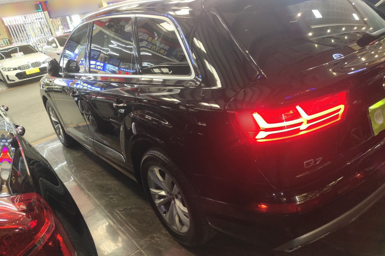 奥迪Q7（平行进口） 车身外观6003