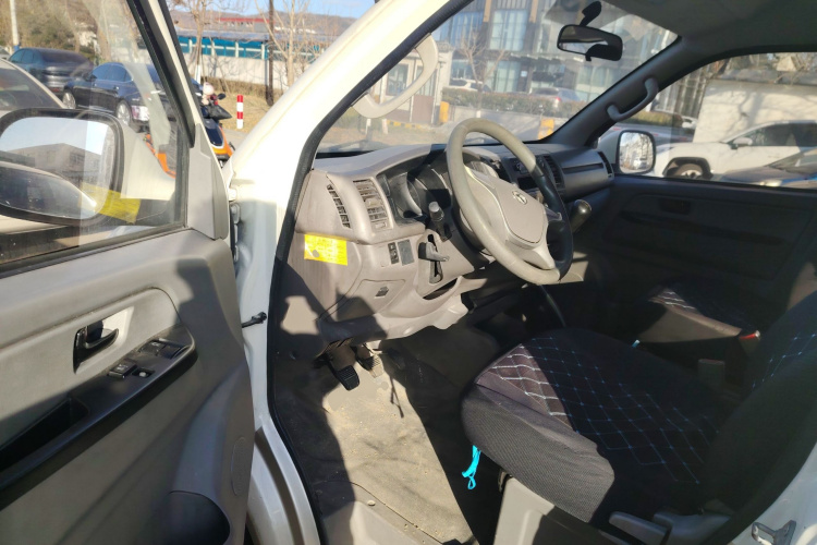 金龙 凯锐浩克 2018款 2.2L M1标准型V22中控内饰20