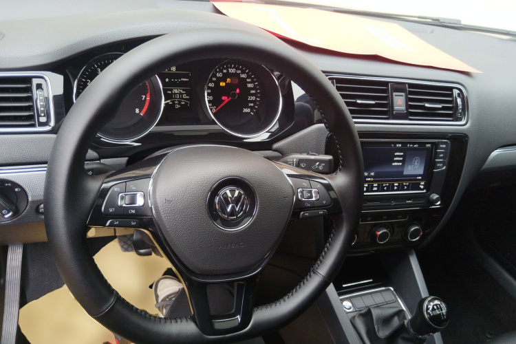 大众 速腾 2018款 1.6L 手动舒适型中控内饰12