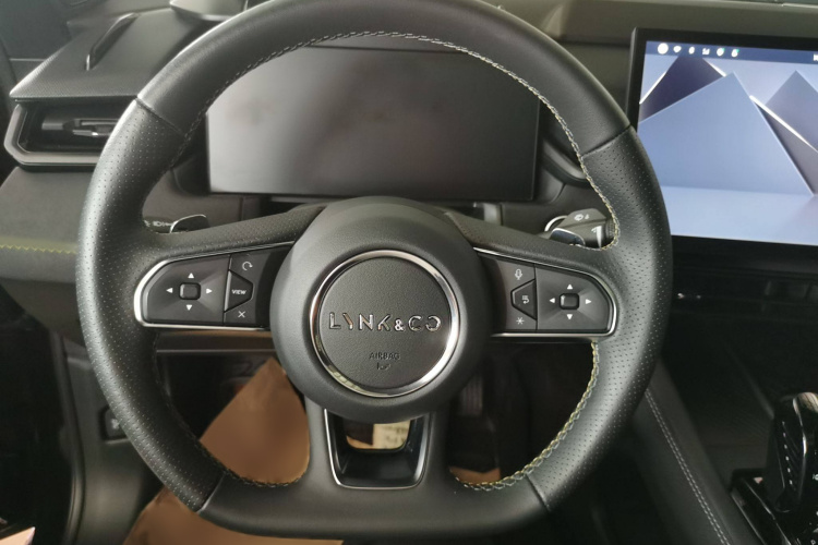 领克03 2023款 1.5TD DCT劲Pro中控内饰7007