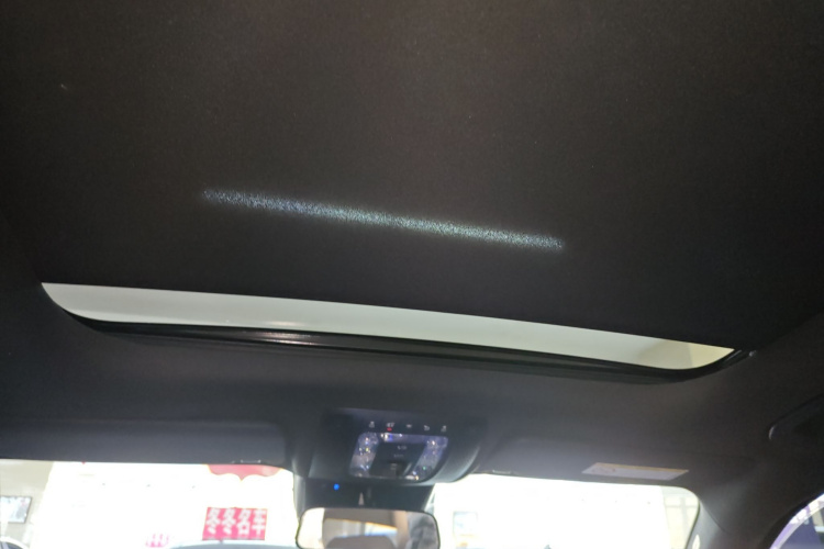 奔驰GLB 2024款 改款 GLB 220 时尚型中控内饰22