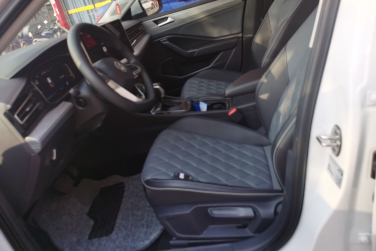 大众 速腾 2025款 改款 300TSI DSG超越版中控内饰19