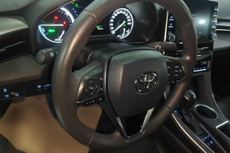 丰田 亚洲龙 2019款 双擎 2.5L XLE尊贵版 国VI局部细节13