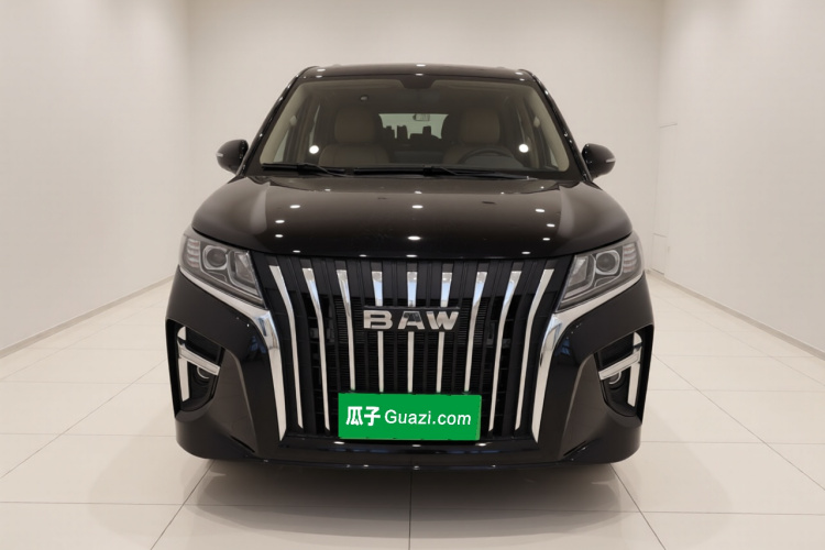 BAW北汽制造 锐胜王牌M7 2023款 2.0L 自动长轴创享型 7座车身外观2