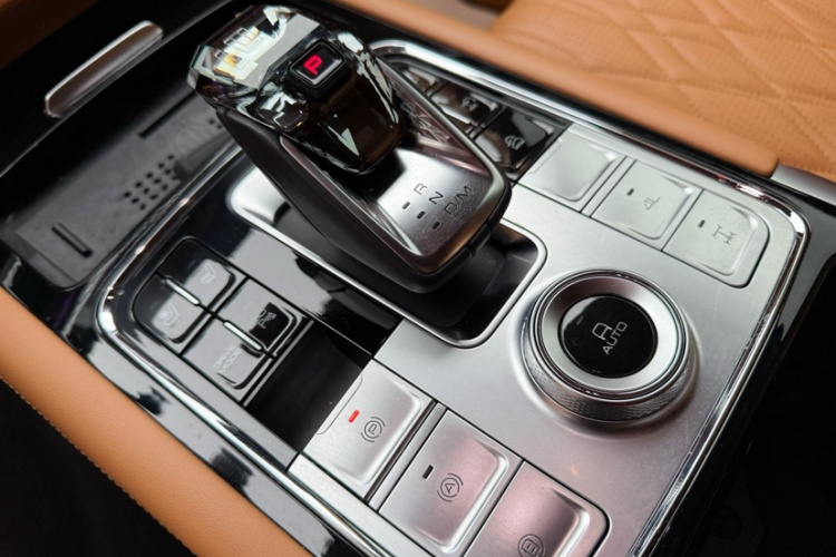 坦克500 2023款 3.0T 运动版 造境型 5座中控内饰7004