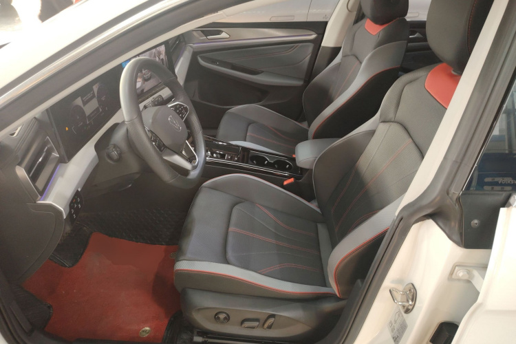 大众 2024款 凌渡L 280TSI DSG酷辣版中控内饰19