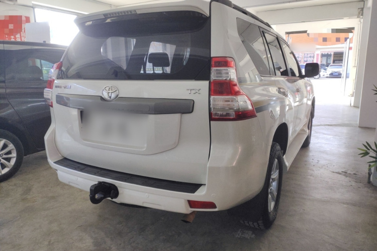 丰田 普拉多 2016款 2.7L 自动标准版车身外观7