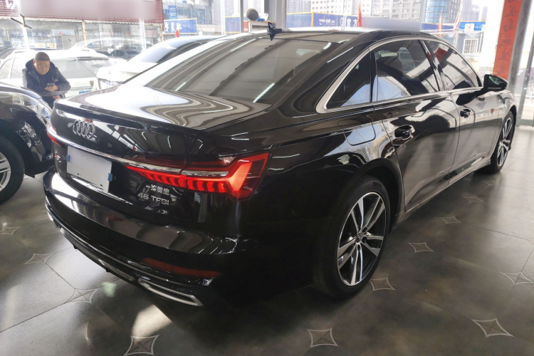 奥迪A6L 2020款 40 TFSI 豪华动感型车身外观6005