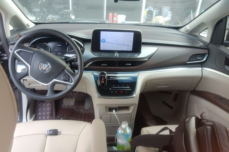 别克GL8 2021款 陆上公务舱 652T 舒适型中控内饰7002