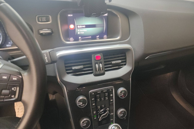 沃尔沃V40 2017款 T3 智逸版局部细节16