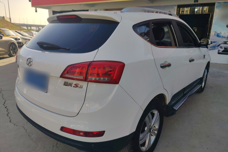 江汽集团 瑞风S5 2013款 2.0T 手动尊享版车身外观7