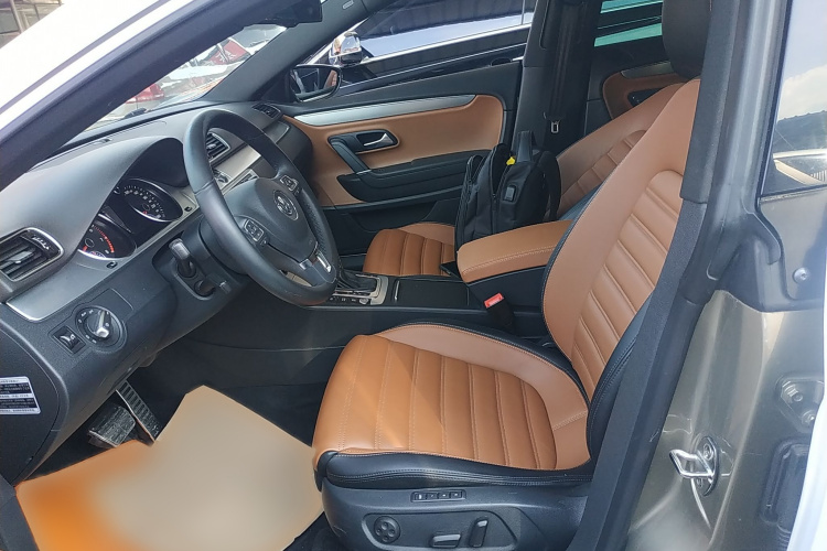 一汽-大众CC 2016款 1.8TSI 豪华型中控内饰19