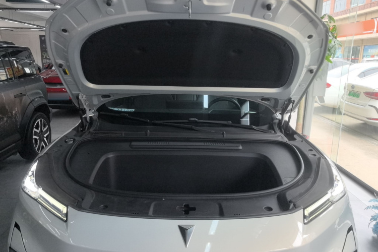 深蓝汽车 深蓝S05 2024款 510Ultra纯电版机舱底盘24