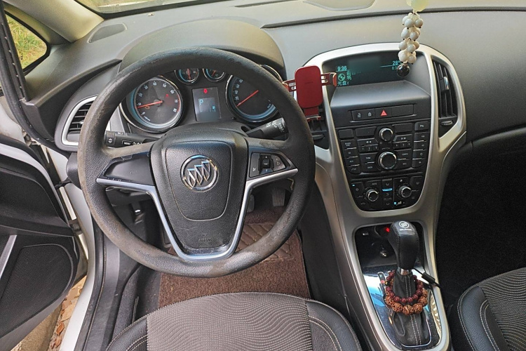 别克 英朗 2013款 XT 1.6L 自动时尚版局部细节13