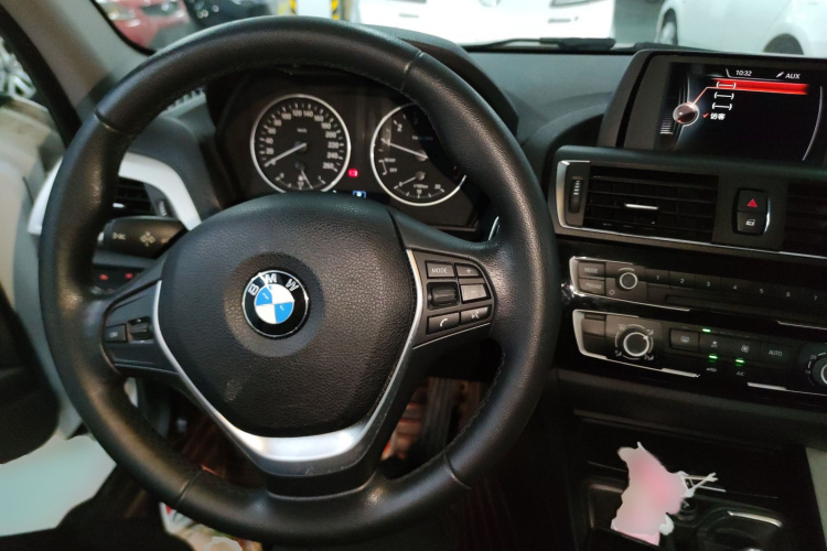 宝马1系(进口) 2015款 118i 领先型中控内饰7002