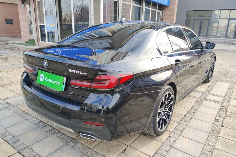 宝马5系新能源 2021款 535Le M运动套装车身外观7