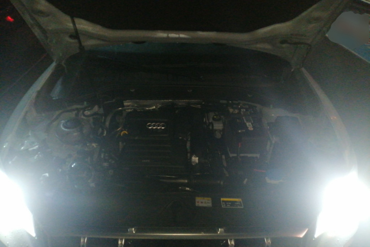 奥迪Q2L 2022款 35 TFSI 进取致雅型机舱底盘24