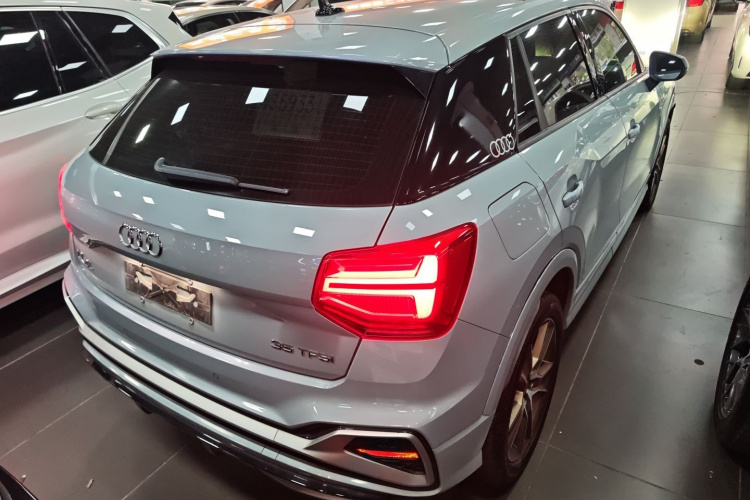 奥迪Q2L 2022款 35 TFSI 时尚动感型车身外观7