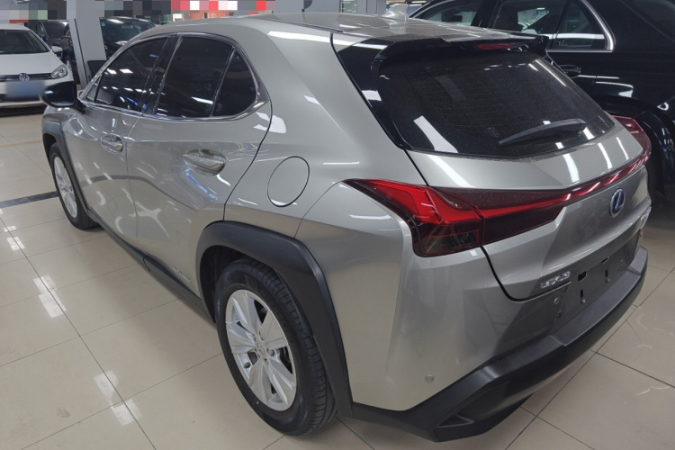 雷克萨斯UX 2020款 260h 探·酷版车身外观6003